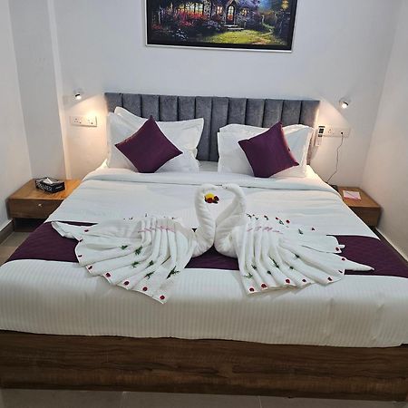 Ayoor Pearl Residency酒店 外观 照片