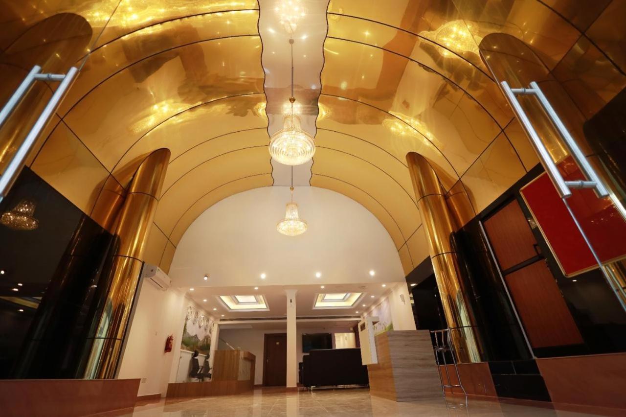 Ayoor Pearl Residency酒店 外观 照片