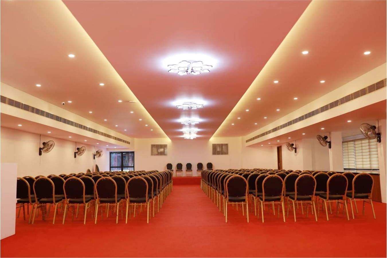 Ayoor Pearl Residency酒店 外观 照片