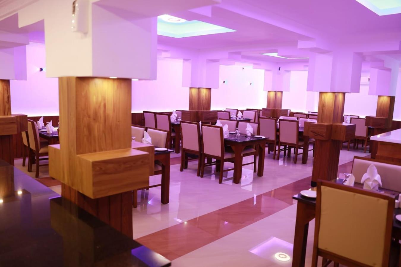 Ayoor Pearl Residency酒店 外观 照片