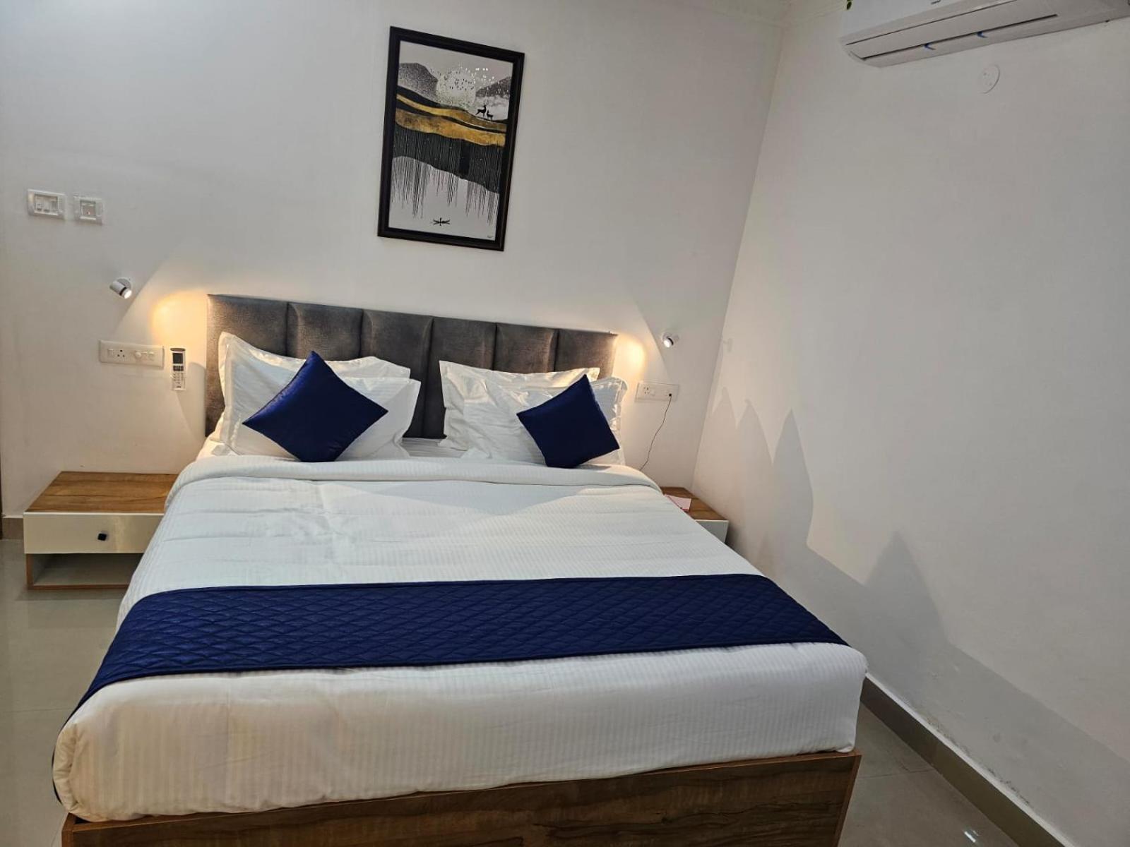 Ayoor Pearl Residency酒店 外观 照片